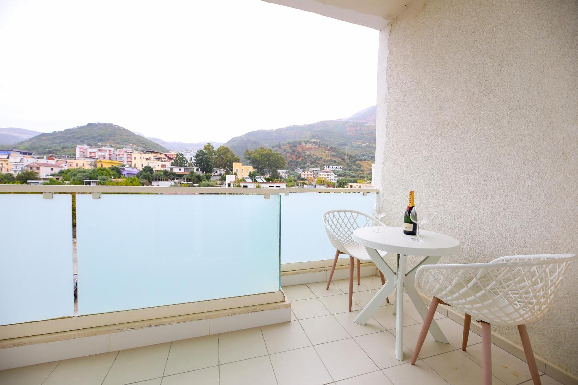 Jimi Apartments Vlorë Buitenkant foto